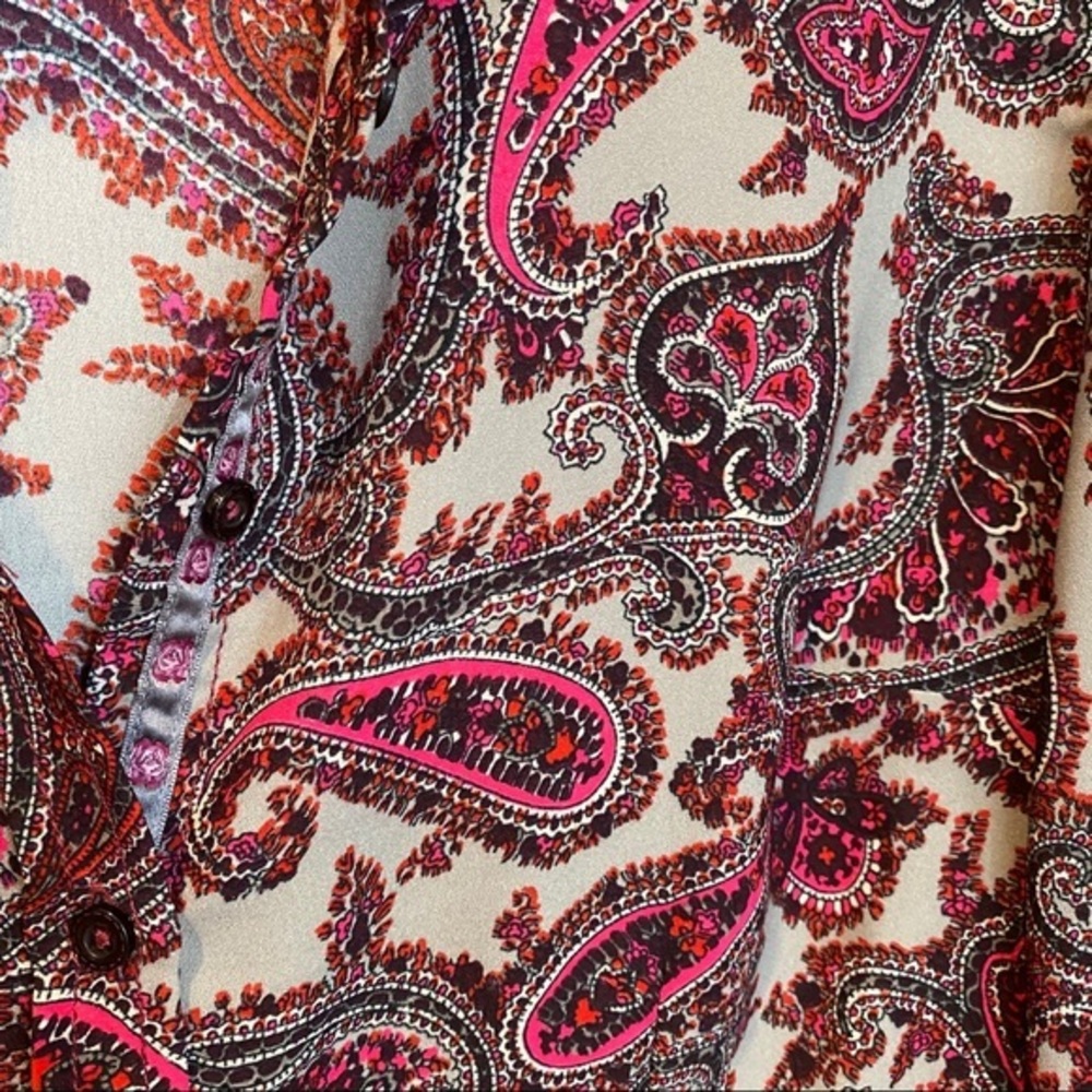 Woman’s Georg Roth‎ button Down Blouse - Picture 4 of 5